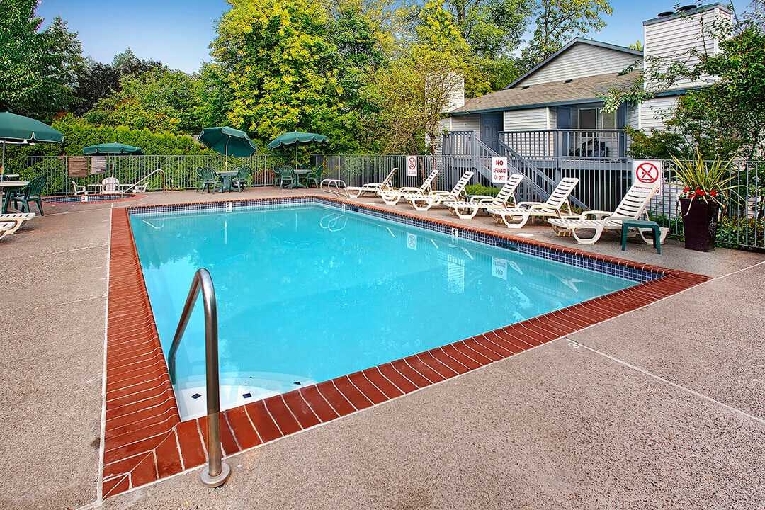 Forest Green Apartments in Beaverton, OR - Building Photo