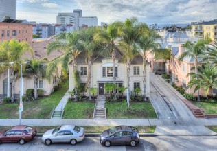 637-641 S Burnside Ave in Los Angeles, CA - Building Photo - Building Photo