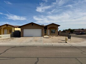 1627 Nydia Ave in San Luis, AZ - Building Photo