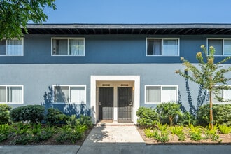 Orange Grove Apartments in Orange, CA - Building Photo - Building Photo
