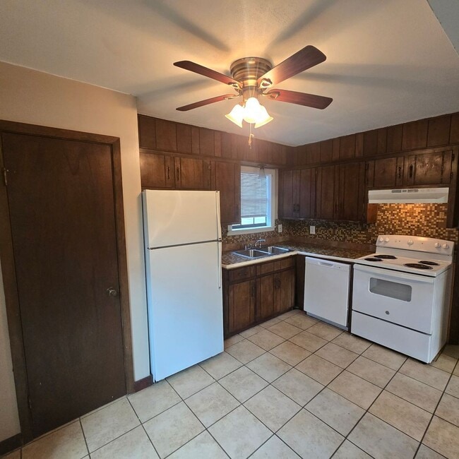 property at 885 23rd St
