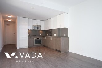 5599 Cooney Rd. in Richmond, BC - Building Photo - Building Photo