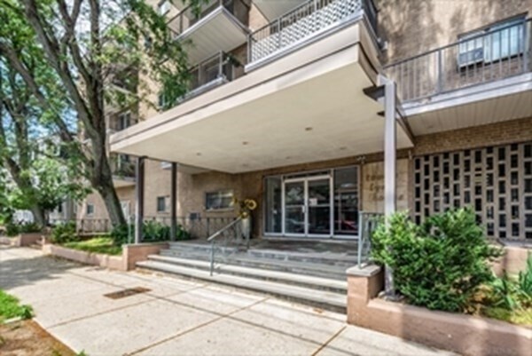 property at 121 Tremont St