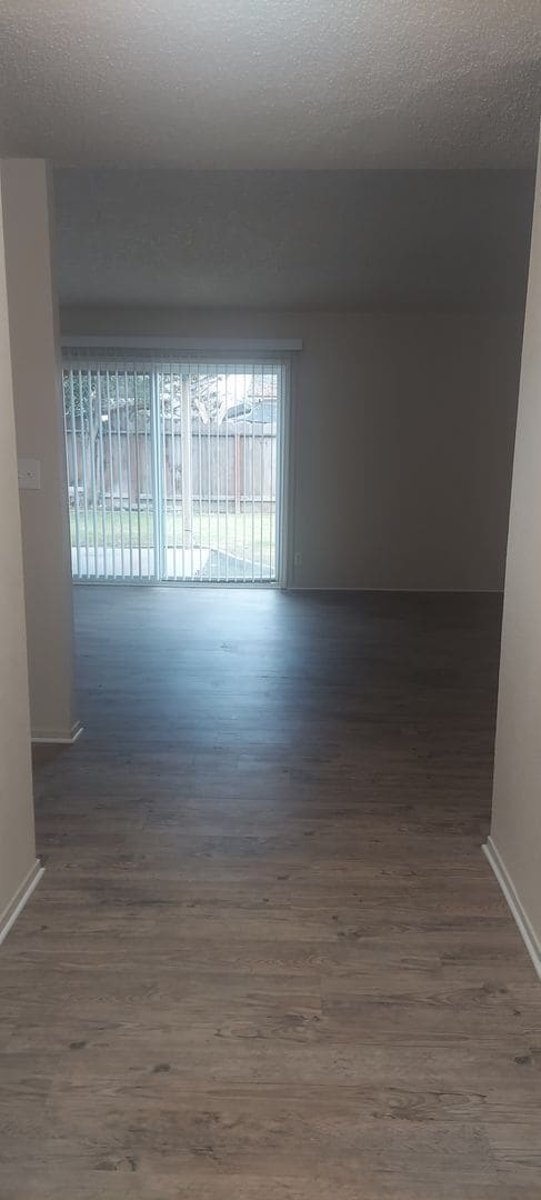 1040 E Donna Dr in Merced, CA - Building Photo - Building Photo