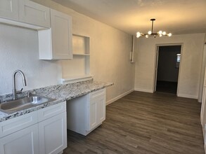 1624 Coral Way in Largo, FL - Building Photo - Building Photo
