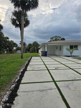 417 Roosevelt Ave in Lehigh Acres, FL - Building Photo - Building Photo