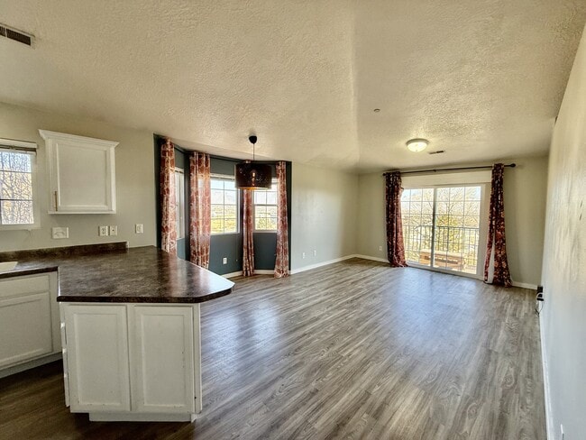 property at 115 Daybreak Ln