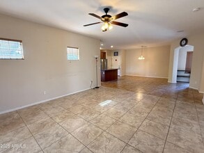 7911 S 50th Ln in Phoenix, AZ - Building Photo - Building Photo