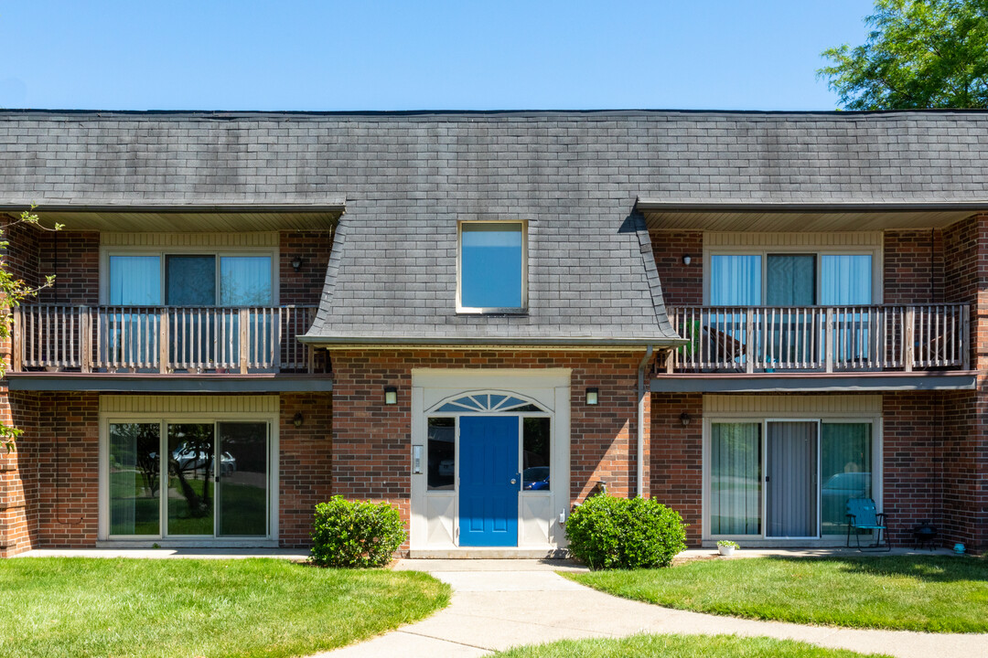 Arbor Circle Apartments in Ypsilanti, MI - Building Photo