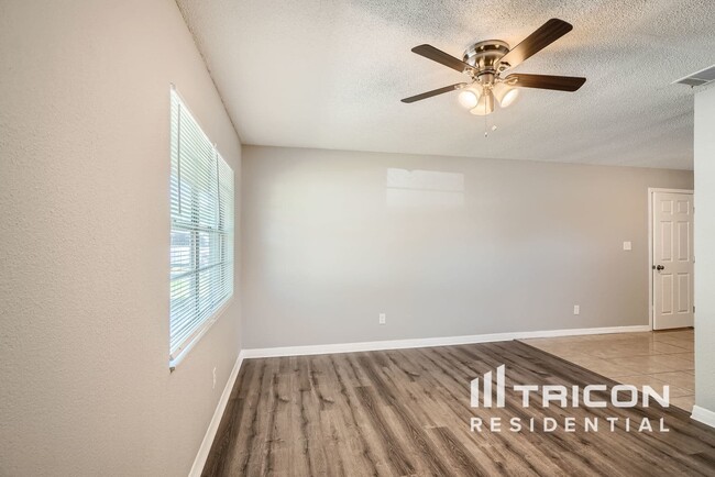 14800 11th St in Dade City, FL - Building Photo - Building Photo