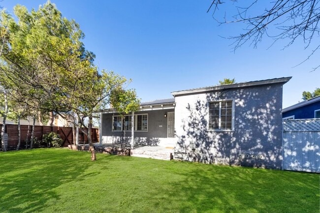 property at 11613 Haynes St