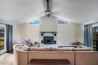 306 Happy Creek Rd in Locust Grove, VA - Building Photo - Building Photo