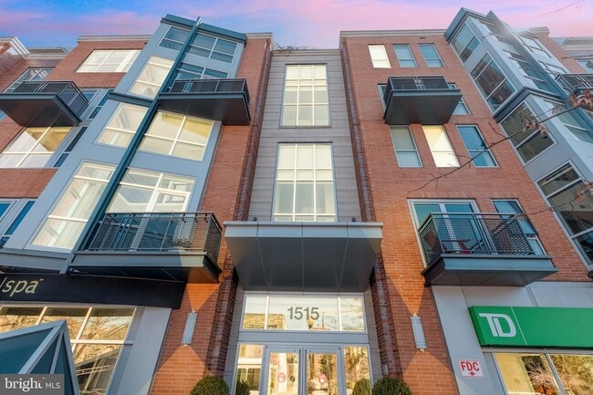 1515 15th St NW, Unit 709 in Washington, DC - Foto de edificio - Building Photo