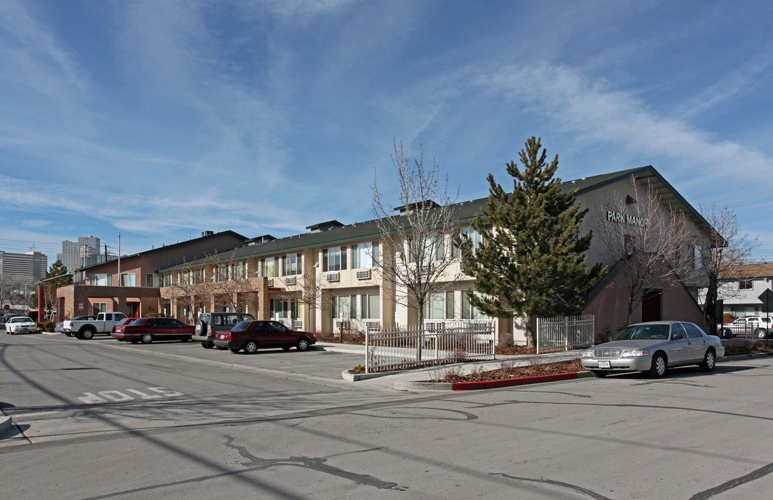 Park Manor Apartments in Reno, NV - Building Photo