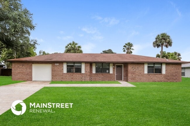 property at 6775 Rivercrest Dr