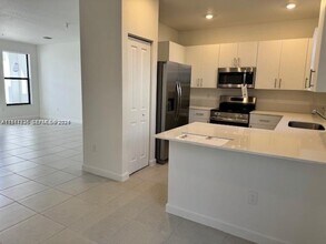 269 SW 159th Ln in Pembroke Pines, FL - Building Photo - Building Photo
