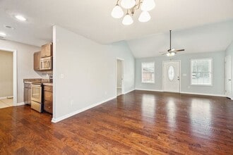 309 N College St in Tullahoma, TN - Building Photo - Building Photo