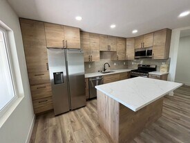 5165 Ewing St in San Diego, CA - Building Photo