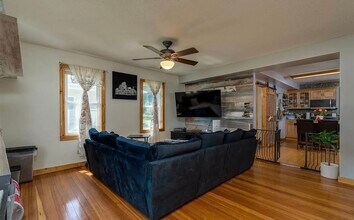 415 8th St N in Mountain Lake, MN - Building Photo - Building Photo