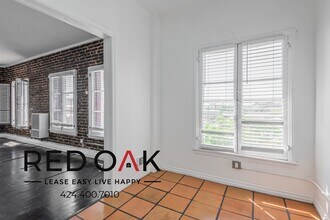 854 S Oxford Ave, Unit 502 in Los Angeles, CA - Building Photo - Building Photo