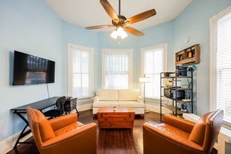 823 W Euclid Ave in San Antonio, TX - Building Photo - Building Photo