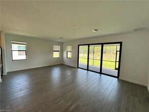 18347 Ridgeline Dr in Estero, FL - Foto de edificio - Building Photo