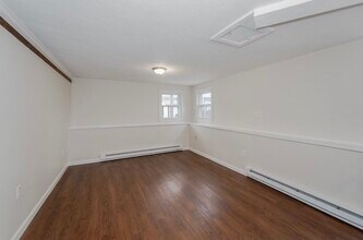 41 Somerset Ave, Unit B in Winthrop, MA - Foto de edificio - Building Photo