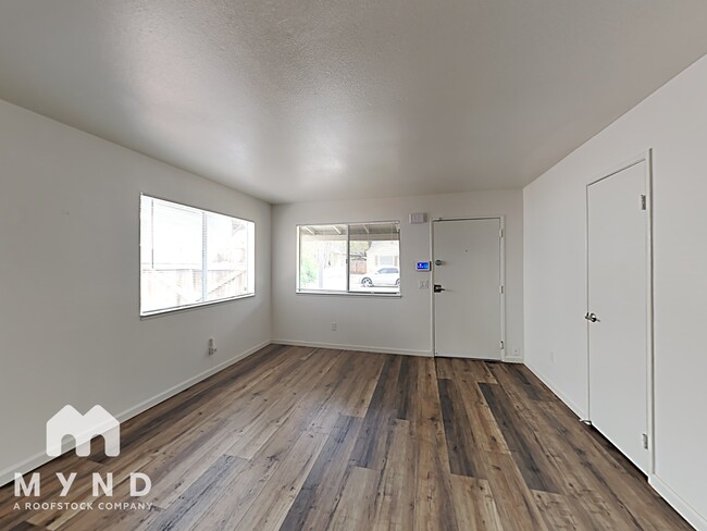 2740 42nd St in Sacramento, CA - Building Photo - Building Photo