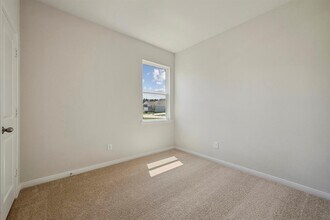 10419 Red Cardinal Dr in Cleveland, TX - Building Photo - Building Photo