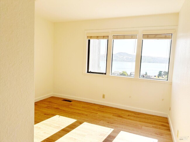 172 Great Cir Dr in Mill Valley, CA - Building Photo - Building Photo