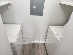 5501 Rosebriar Way in Orlando, FL - Building Photo - Building Photo