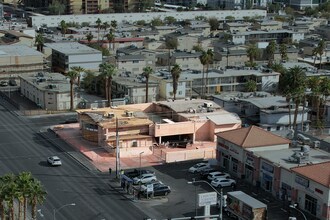 Vivian Apartments in Las Vegas, NV - Building Photo - Building Photo