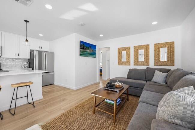 836 Island Ct in San Diego, CA - Foto de edificio - Building Photo