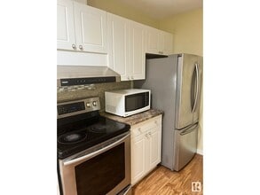 12603-12152 152 Ave NW in Edmonton, AB - Building Photo - Building Photo