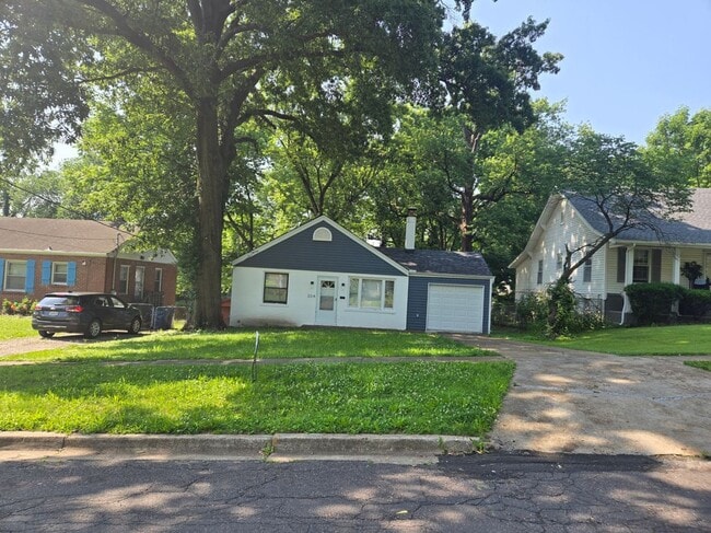 304 Tiffin Ave in Ferguson, MO - Building Photo - Building Photo