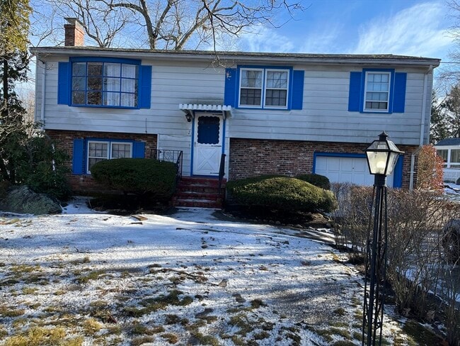 property at 2 S Sherwood Ave