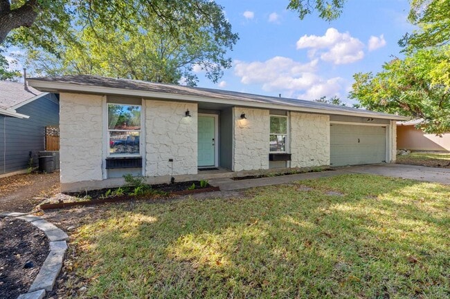 609 Blackberry Dr in Austin, TX - Building Photo - Building Photo