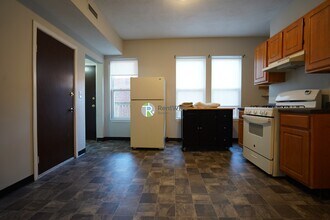 107 Sydney St, Unit 1 in Boston, MA - Foto de edificio - Building Photo