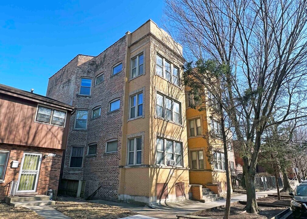 6141 S Woodlawn Ave in Chicago, IL - Building Photo