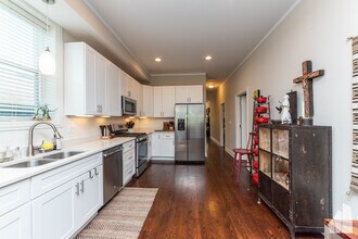 839 Lyman Ave, Unit 2 in Oak Park, IL - Building Photo - Building Photo