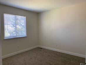 9985 Strathfield Ln in Littleton, CO - Building Photo - Building Photo
