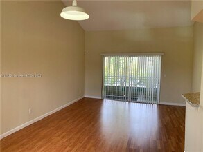 3401 NW 44th St in Lauderdale Lakes, FL - Building Photo - Building Photo