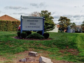 105 Florence Rd in Branford, CT - Building Photo - Building Photo