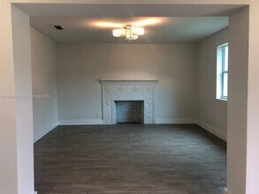 8000 NW 12th Pl in Miami, FL - Building Photo - Building Photo