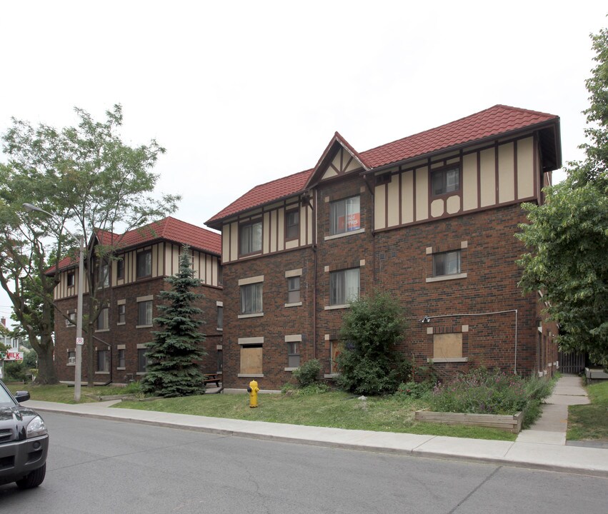 Homes First Society in Toronto, ON - Building Photo