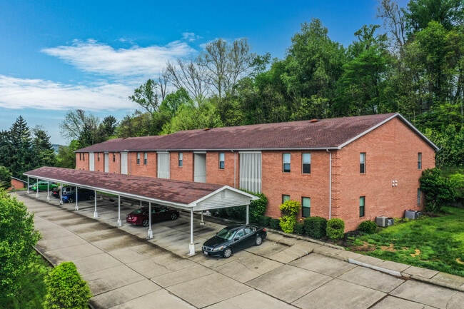 Ashby Glen Apartments in Vienna, WV - Foto de edificio - Building Photo