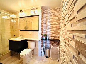 20 W 64th St in New York, NY - Foto de edificio - Building Photo