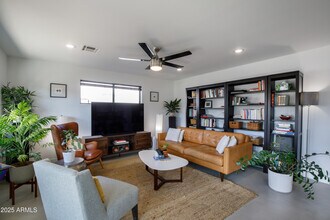 1218 E Clarendon Ave in Phoenix, AZ - Building Photo - Building Photo