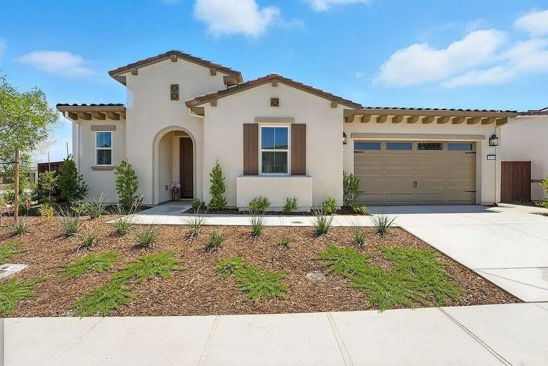 3579 Edgewood Dr in Folsom, CA - Building Photo