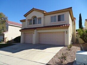2120 Waterbury Ln in Las Vegas, NV - Foto de edificio - Building Photo